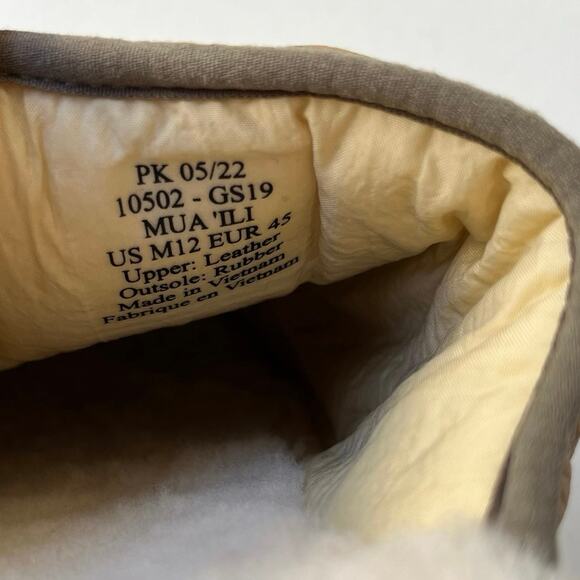 Olukai Mua 'Ili Mule Slippers Men's 12 in Golden Sand/Bone Leather Sherling NEW - Picture 12 of 16